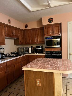 Interior, Kitchen, Tile Countertops