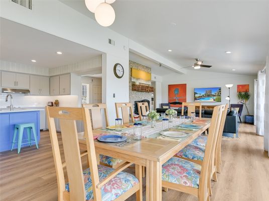 Dining room, Interior, Kitchen, Pendant Lights, Recessed Lighting, Wood Texture Flooring