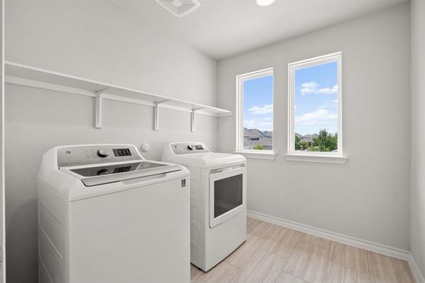 Interior, Recessed Lighting, Washer, Wood Texture Flooring