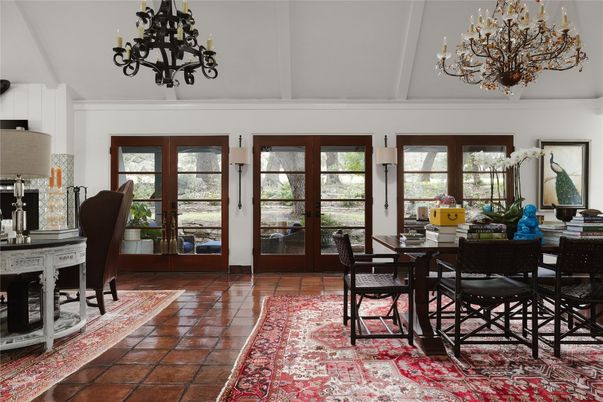 Chandelier, Dining room, Interior