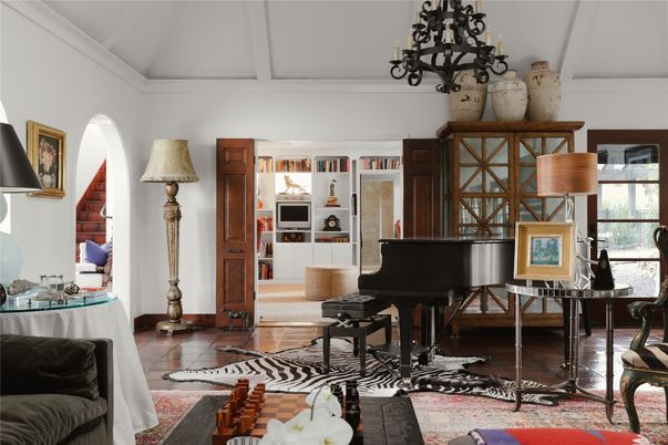 Chandelier, Interior, Piano