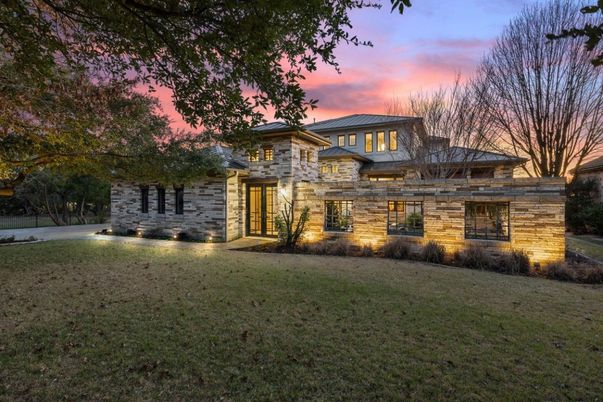 Backyard, Exterior, Facade, Log Home