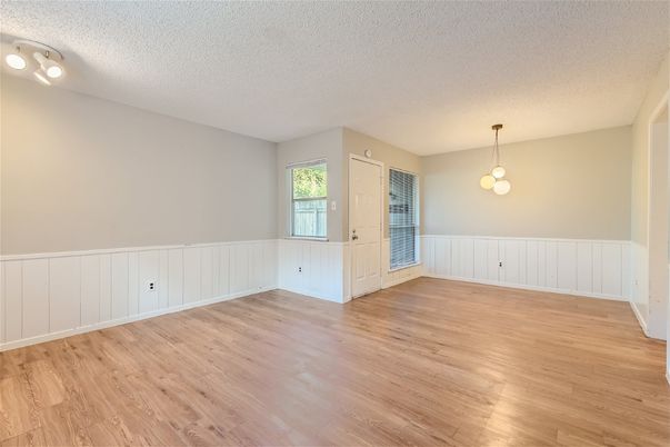 Empty room, Interior, Pendant Lights, Wood Texture Flooring
