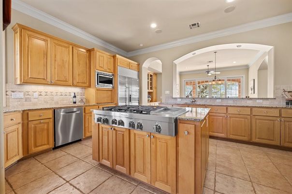 Interior, Kitchen, Pendant Lights, Recessed Lighting, Stainless Steel Appliances