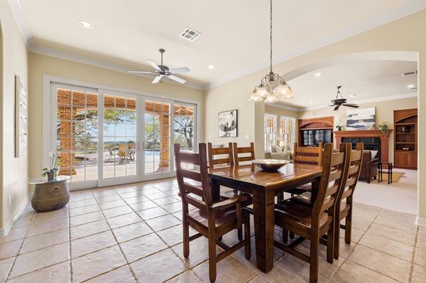 Dining room, Interior, Pendant Lights, Recessed Lighting