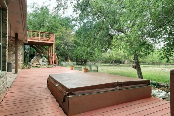 Backyard, Exterior, Hot Tub