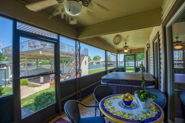 Hot Tub, Interior, Sun Room, Water