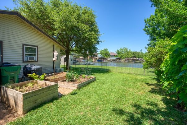 Backyard, Exterior, Water