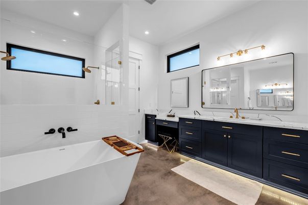 Bathroom, Dual Sink Vanities, Free Standing Baths, Interior, Recessed Lighting