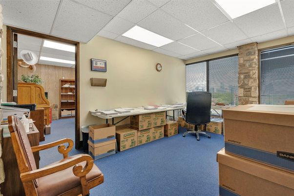 Home Office, Interior