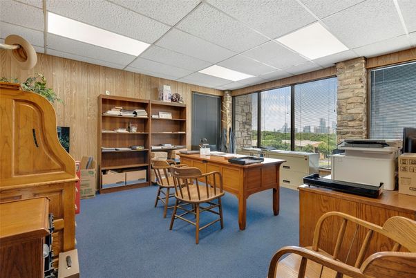 Home Office, Interior