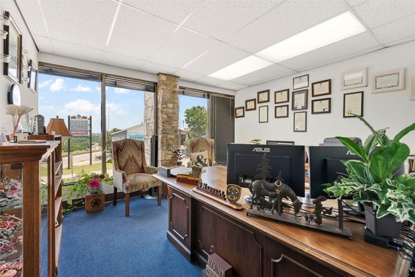 Home Office, Interior