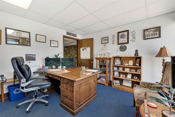 Home Office, Interior