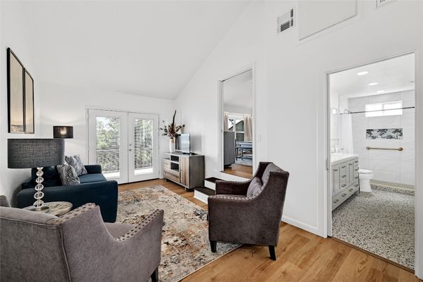 Bathroom, Interior, Living room, Recessed Lighting, Wood Texture Flooring