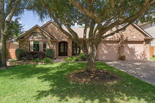 Attached, Exterior, Facade, Brick Facade, Tudor Revival