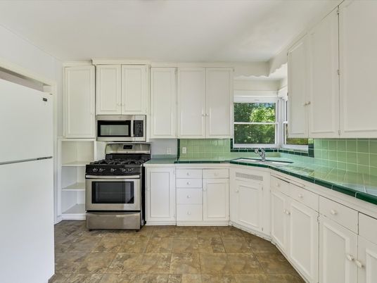 Interior, Kitchen, Tile Countertops