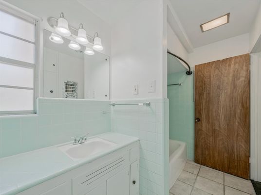 Bathroom, Interior, Tile Countertops