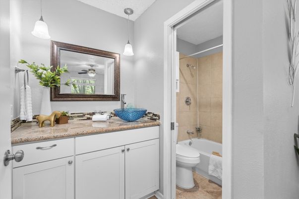 Bathroom, Interior, Pendant Lights