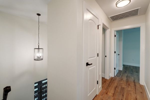 Interior, Pendant Lights, Wood Texture Flooring