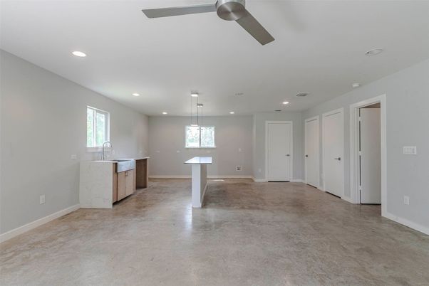 Empty room, Interior, Pendant Lights, Recessed Lighting