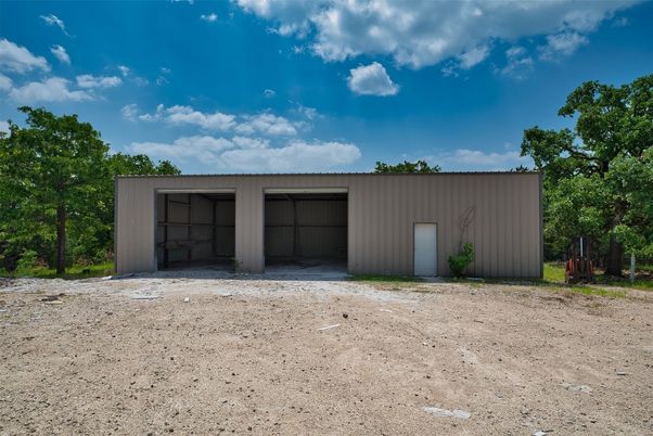 Detached Garage, Exterior