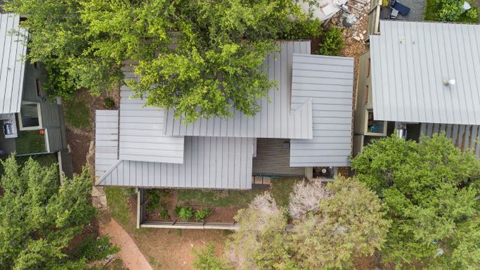 Exterior, Drone