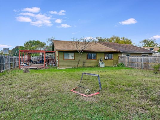 Backyard, Exterior, Playground