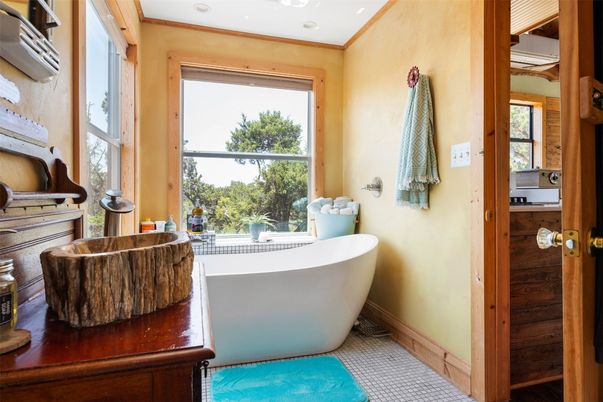 Bathroom, Free Standing Baths, Interior, Recessed Lighting