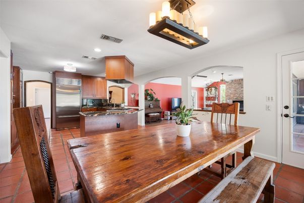 Dining room, Interior, Kitchen, Recessed Lighting, Stainless Steel Appliances