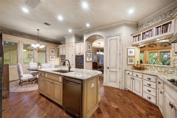 Chandelier, Dining room, Interior, Kitchen, Recessed Lighting, Wood Texture Flooring