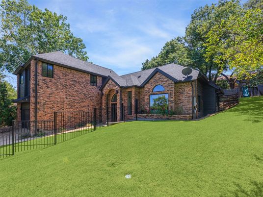 Backyard, Exterior, Facade, Brick Facade, French Provincial