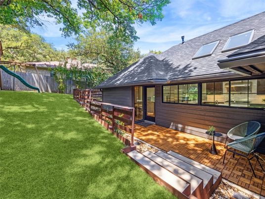Backyard, Exterior