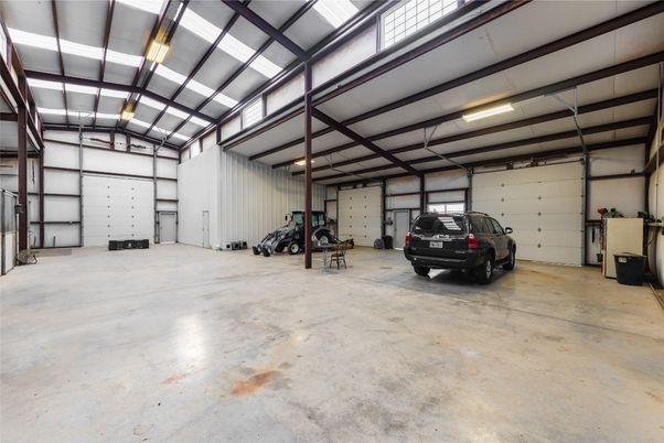 Garage, Interior