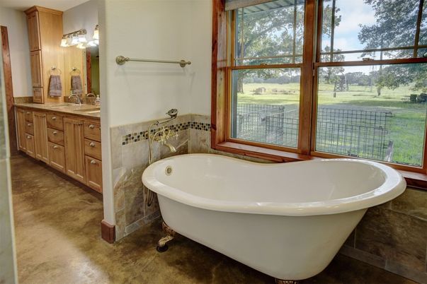 Bathroom, Dual Sink Vanities, Free Standing Baths, Interior