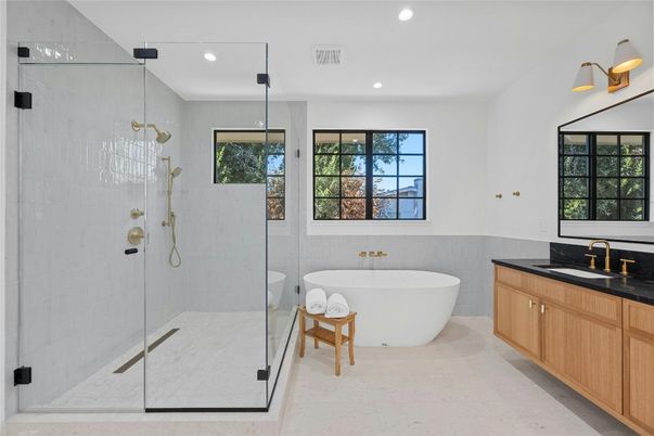 Bathroom, Dual Sink Vanities, Free Standing Baths, Glass Shower, Interior, Recessed Lighting