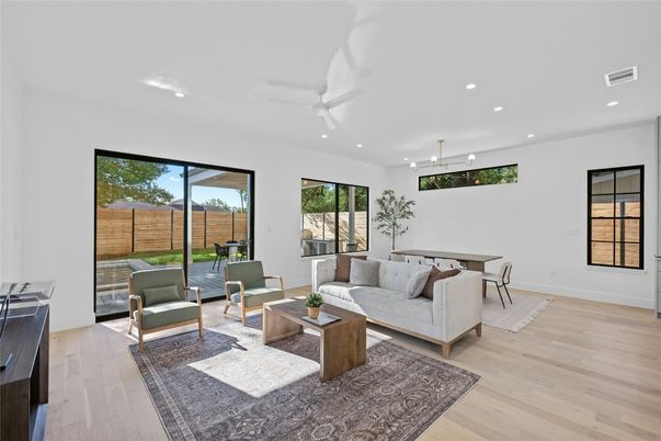 Dining room, Interior, Living room, Pendant Lights, Recessed Lighting, Wood Texture Flooring