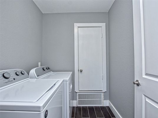 Interior, Washer, Wood Texture Flooring