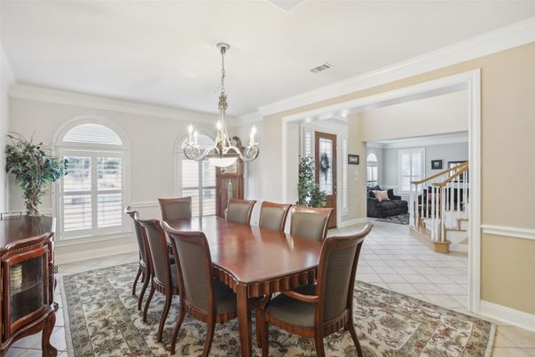 Chandelier, Dining room, Interior