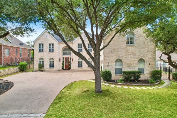 Backyard, Exterior, Facade, French Provincial