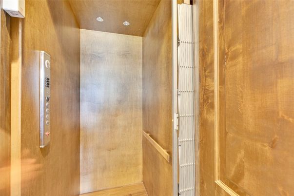 Elevator, Interior
