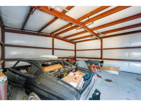 Garage, Interior