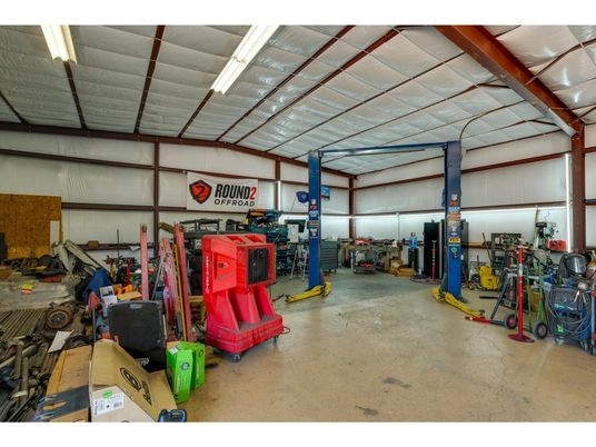 Garage, Interior