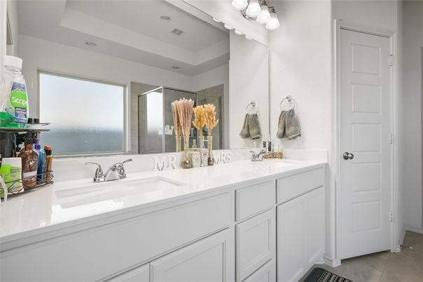 Bathroom, Dual Sink Vanities, Interior, Water
