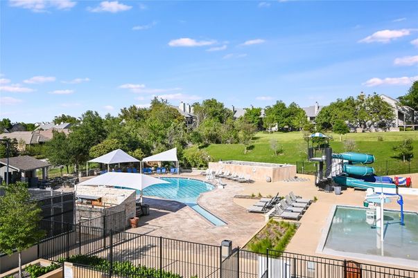 Exterior, Playground, Pool