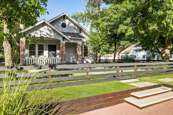 Exterior, Facade, Brick Facade, American Craftsman