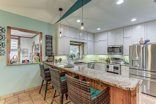 Interior, Kitchen, Pendant Lights, Recessed Lighting, Stainless Steel Appliances