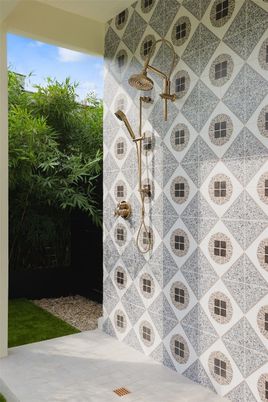 Bathroom, Exterior