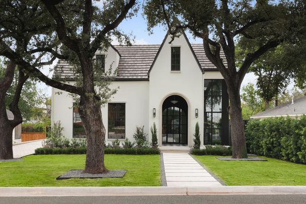 Exterior, Facade, Tudor Revival