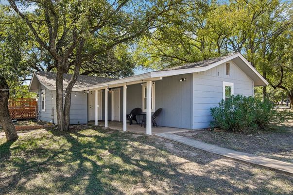 Detached Garage, Exterior