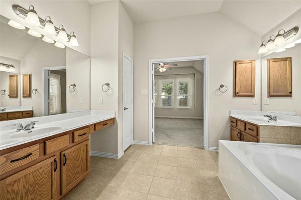Bathroom, Dual Sink Vanities, Interior